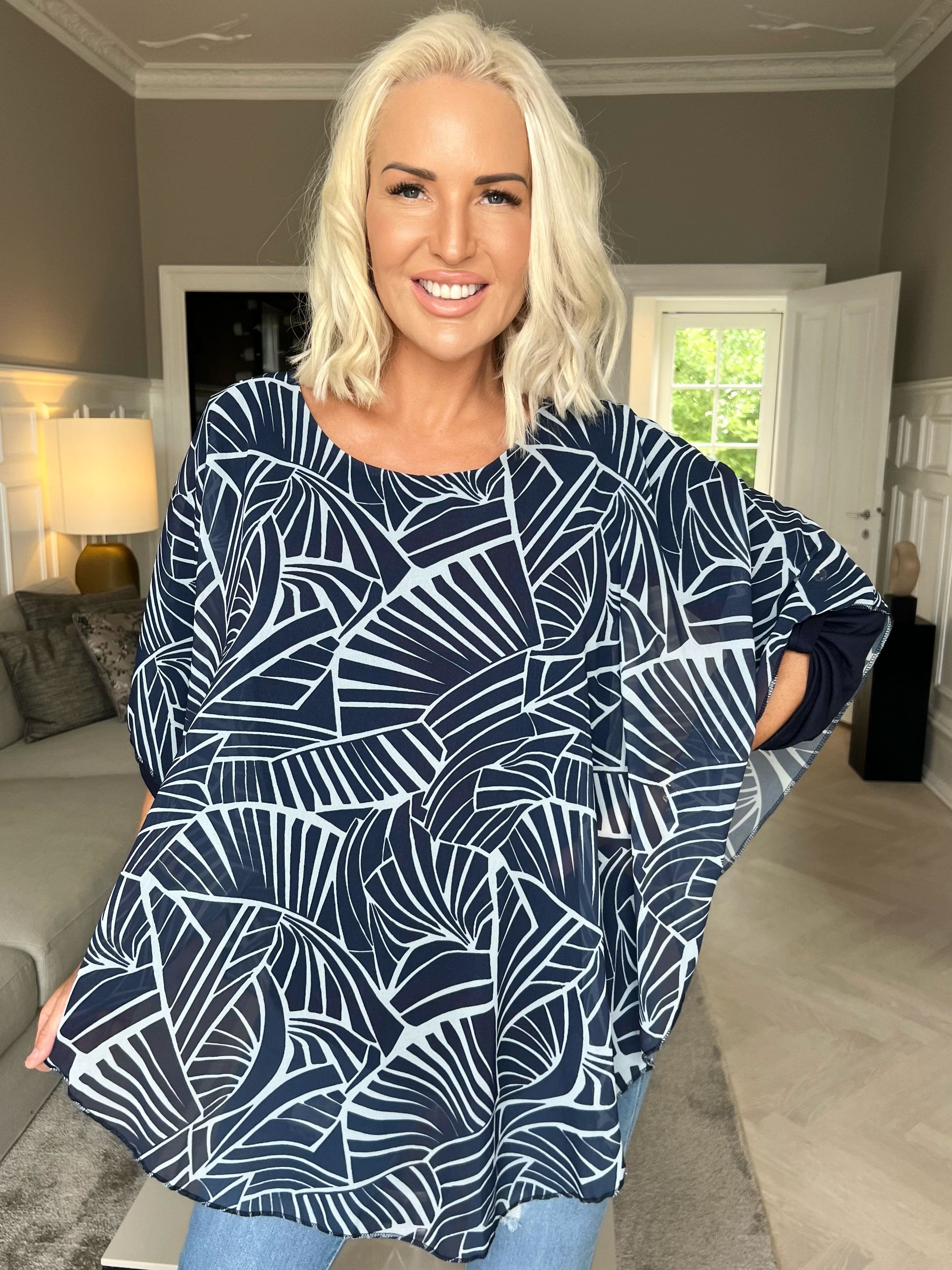 Kenya Pattern Shirt - Mönstrad tunika med chiffonglager